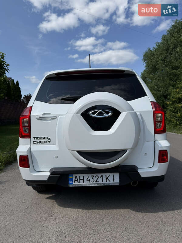 Внедорожник / Кроссовер Chery Tiggo 3 2018 в Ровно фото 5 Внедорожник / Кроссовер Chery Tiggo 3 2018 в Ровно