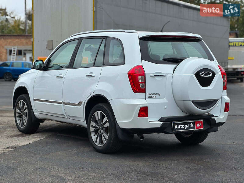 Внедорожник / Кроссовер Chery Tiggo 3 2017 в Киеве