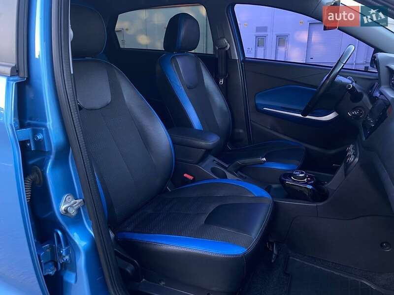 Позашляховик / Кросовер Chery Tiggo 3xe 2018 в Києві фото 27 Позашляховик / Кросовер Chery Tiggo 3xe 2018 в Києві