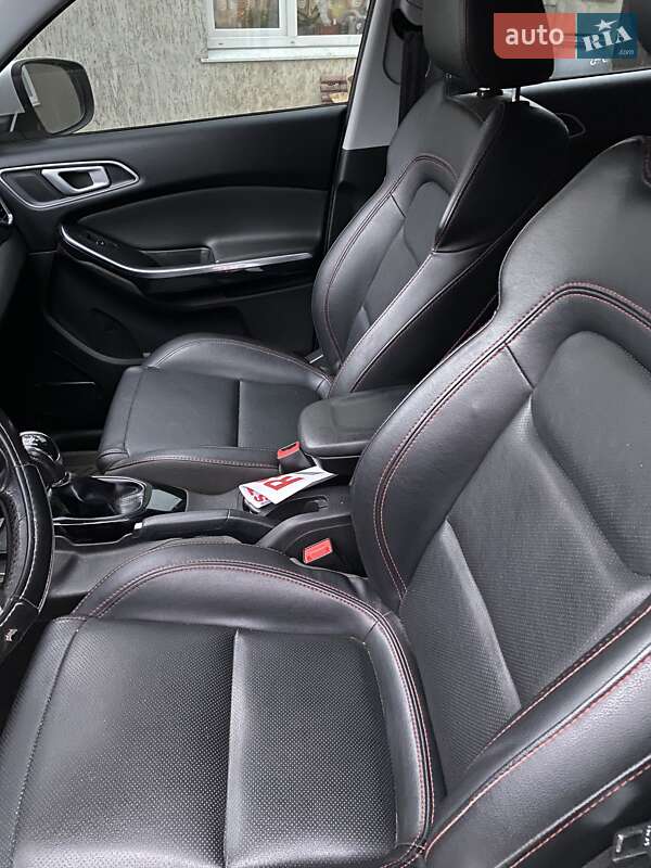 Позашляховик / Кросовер Chery Tiggo 4 2018 в Полтаві фото 5 Позашляховик / Кросовер Chery Tiggo 4 2018 в Полтаві