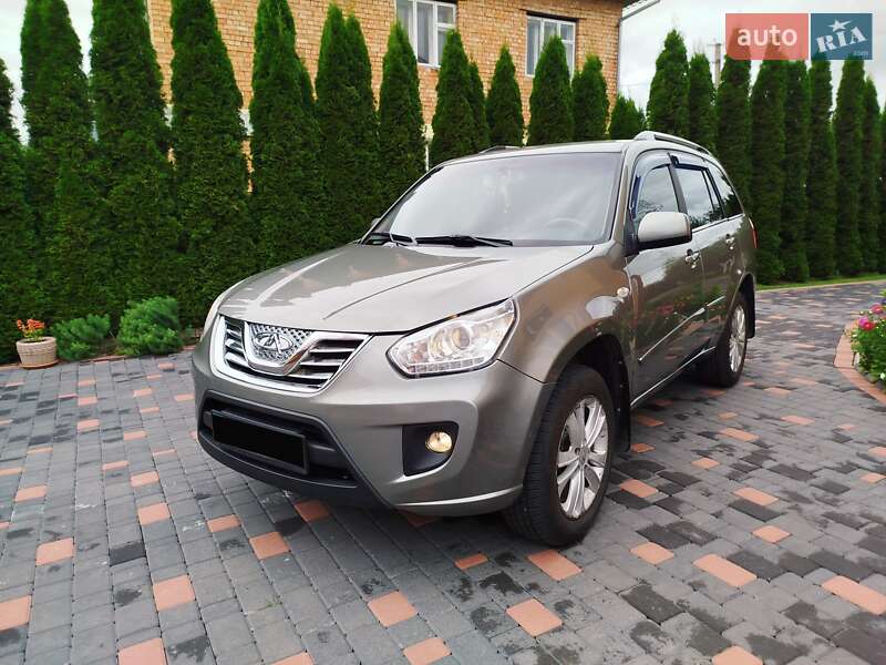 Внедорожник / Кроссовер Chery Tiggo 2013 в 