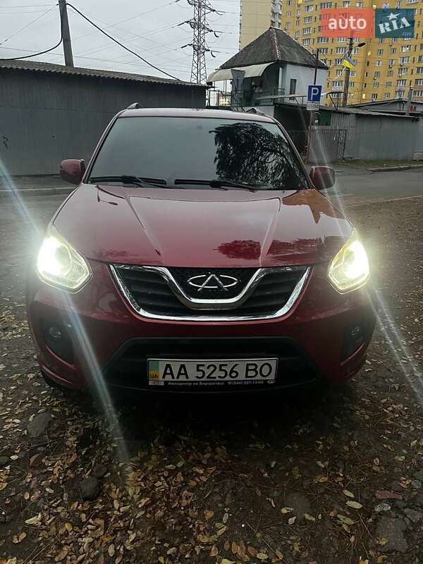 Позашляховик / Кросовер Chery Tiggo 2014 в Києві