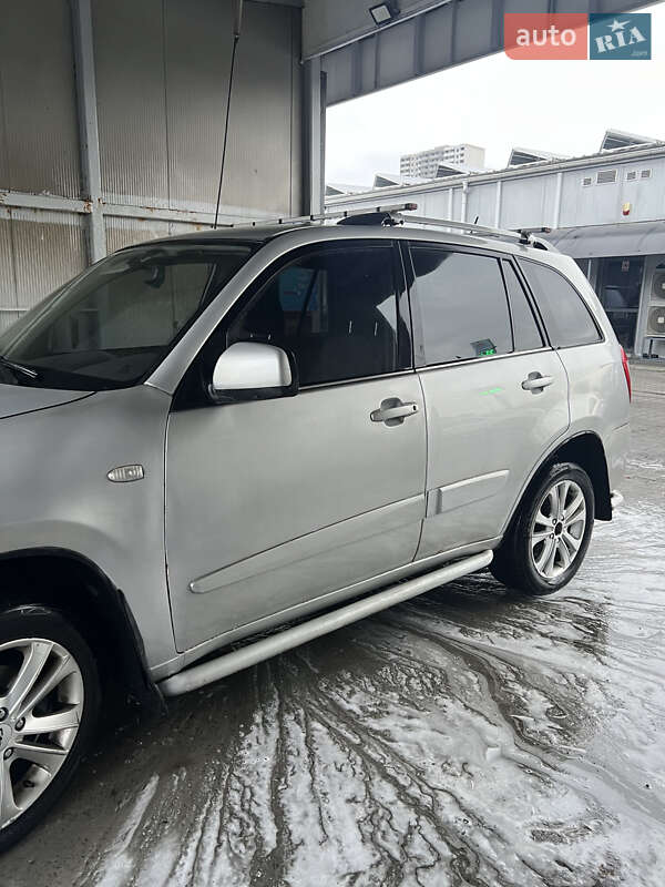 Внедорожник / Кроссовер Chery Tiggo 2014 в Киеве