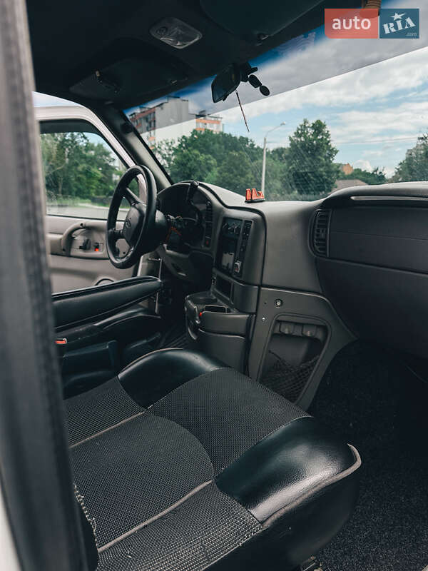 Минивэн Chevrolet Astro 2005 в Чернигове