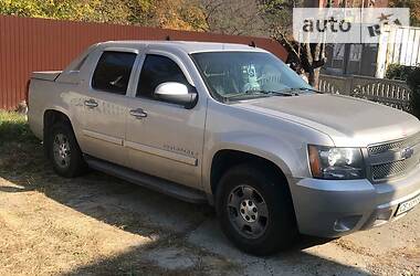 Пікап Chevrolet Avalanche 2007 в Чернівцях