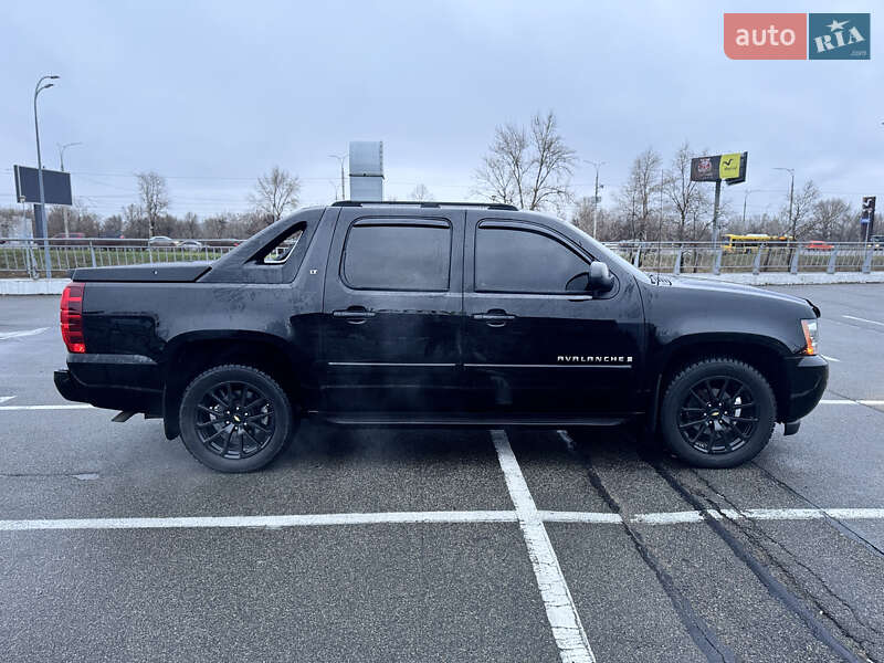 Пикап Chevrolet Avalanche 2006 в Киеве фото 7 Пикап Chevrolet Avalanche 2006 в Киеве