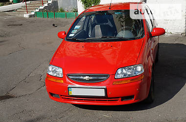 Седан Chevrolet Aveo 2004 в Києві