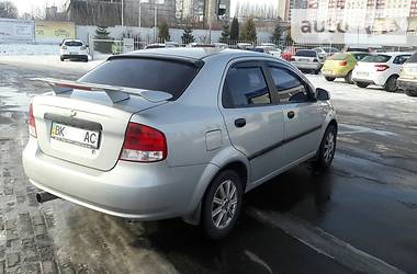 Седан Chevrolet Aveo 2006 в Ровно