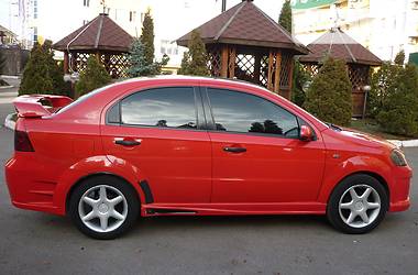 Седан Chevrolet Aveo 2010 в Киеве