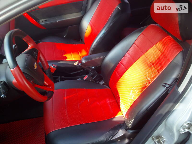 Седан Chevrolet Aveo 2009 в Слов'янську