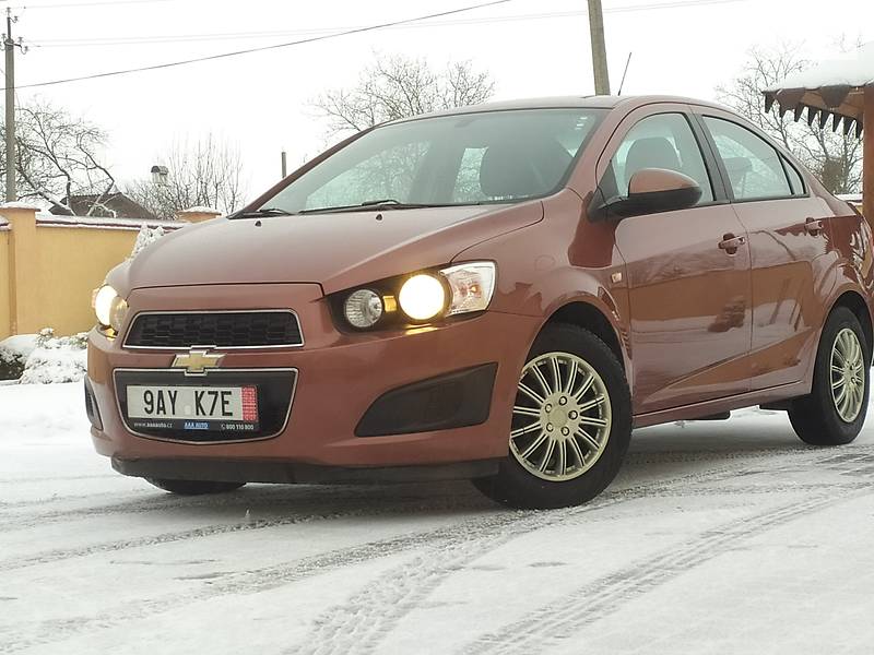 Седан Chevrolet Aveo 2011 в Самборе