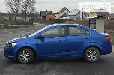 Седан Chevrolet Aveo 2011 в Луцке