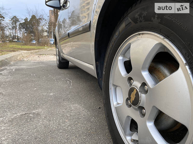 Седан Chevrolet Aveo 2006 в Киеве