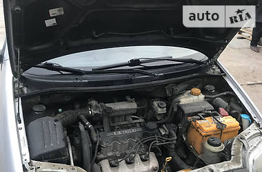 Хетчбек Chevrolet Aveo 2006 в 