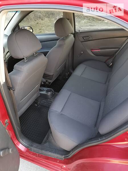 Седан Chevrolet Aveo 2006 в Києві