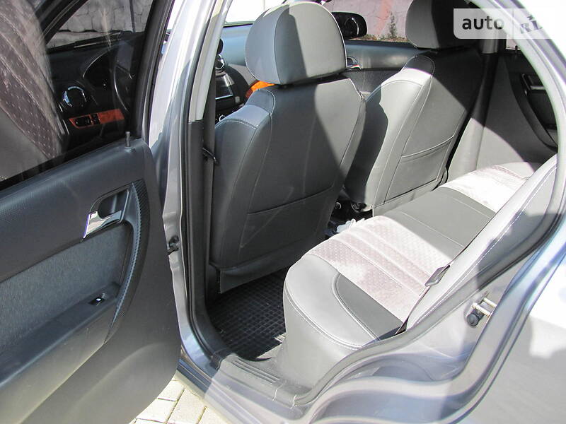 Седан Chevrolet Aveo 2006 в Маріуполі фото 110 Седан Chevrolet Aveo 2006 в Маріуполі
