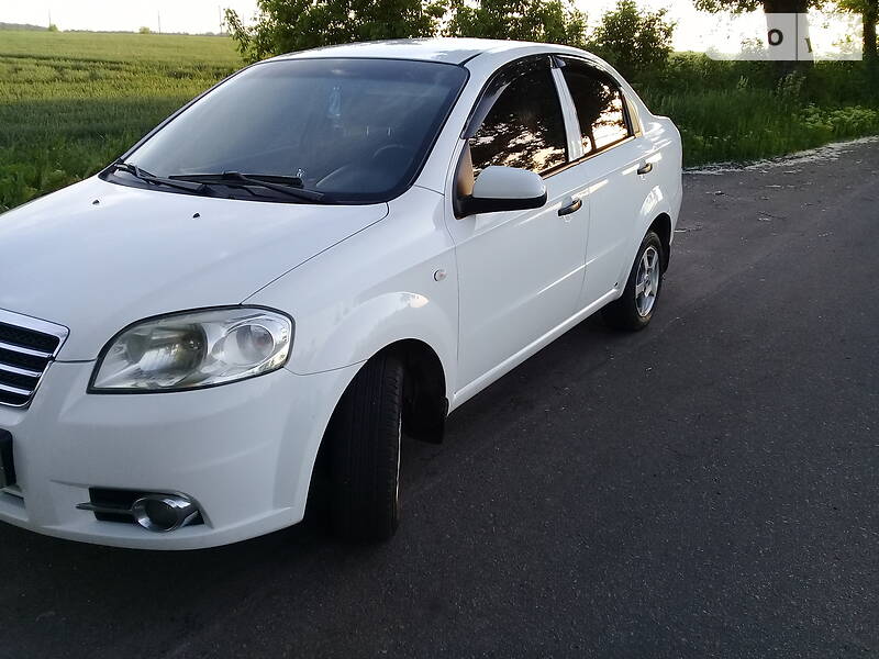 Седан Chevrolet Aveo 2006 в Кагарлику