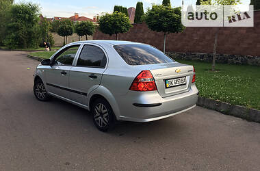 Седан Chevrolet Aveo 2011 в Ровно