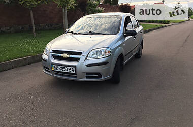 Седан Chevrolet Aveo 2011 в Ровно