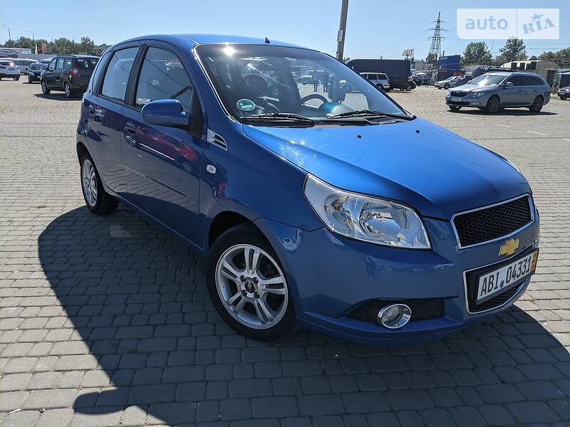 Хэтчбек Chevrolet Aveo 2008 в Черновцах