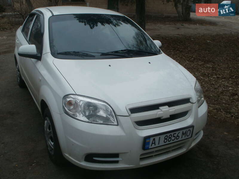Седан Chevrolet Aveo 2011 в Фастове