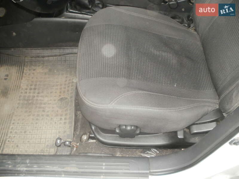 Седан Chevrolet Aveo 2011 в Фастове