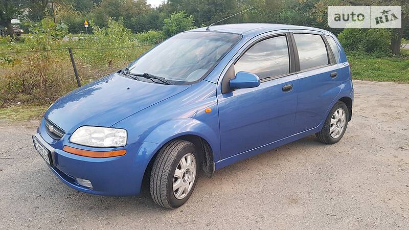 Хэтчбек Chevrolet Aveo 2004 в Хмельницком