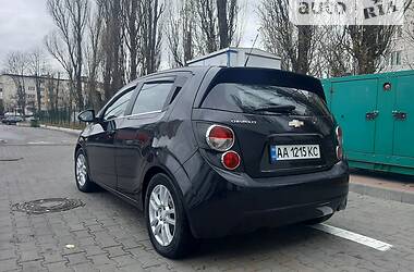 Хетчбек Chevrolet Aveo 2012 в Києві