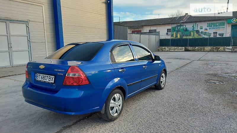Седан Chevrolet Aveo 2007 в Ровно