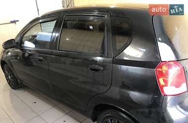 Хэтчбек Chevrolet Aveo 2006 в 