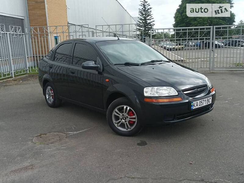 Седан Chevrolet Aveo 2006 в Прилуках