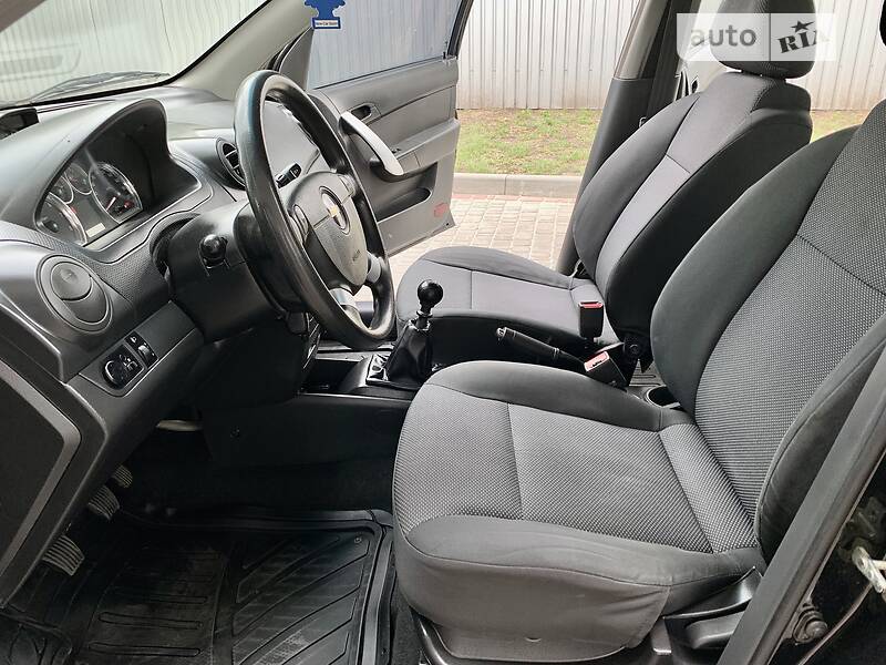 Седан Chevrolet Aveo 2011 в Дніпрі