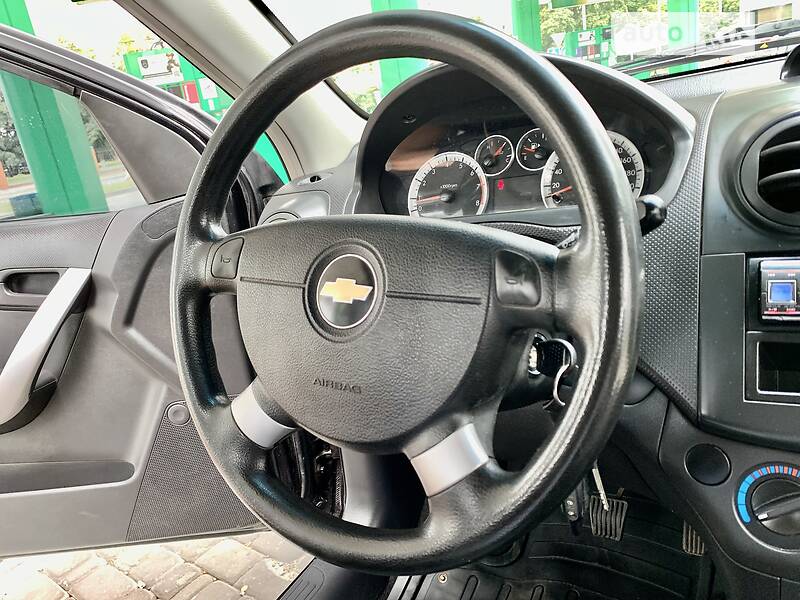 Седан Chevrolet Aveo 2011 в Дніпрі
