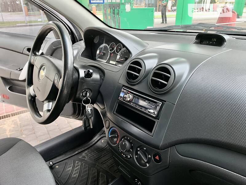 Седан Chevrolet Aveo 2011 в Дніпрі