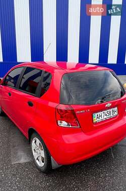 Хетчбек Chevrolet Aveo 2006 в 