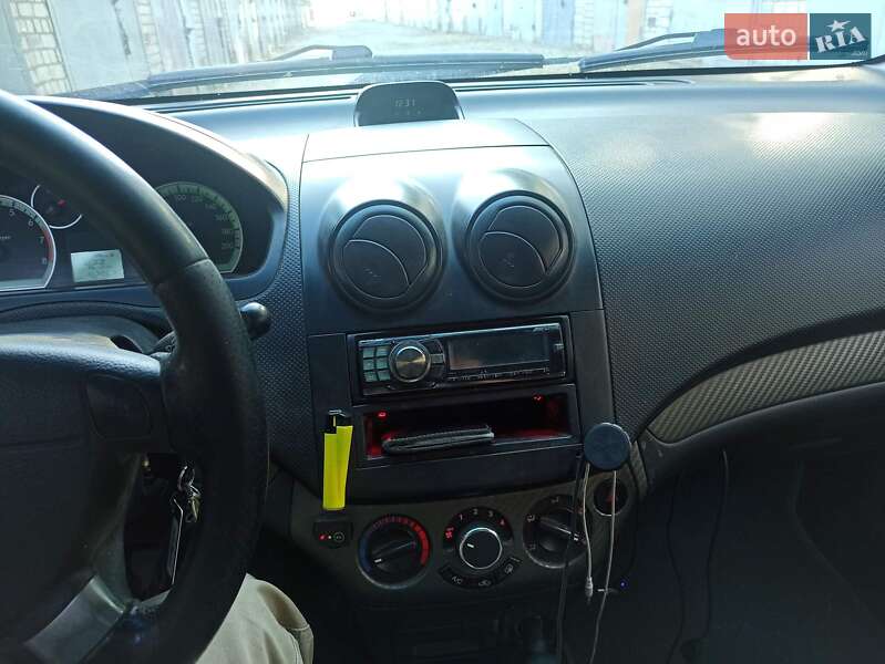 Хэтчбек Chevrolet Aveo 2008 в Киеве
