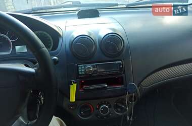 Хэтчбек Chevrolet Aveo 2008 в 
