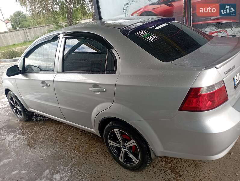 Седан Chevrolet Aveo 2006 в Івано-Франківську