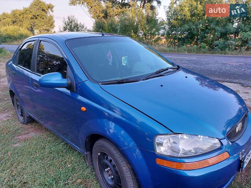 Седан Chevrolet Aveo 2005 в Лебедині