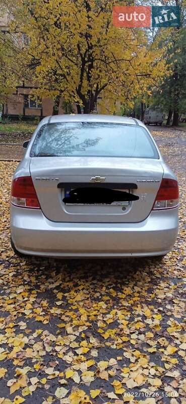 Седан Chevrolet Aveo 2005 в Кривому Розі