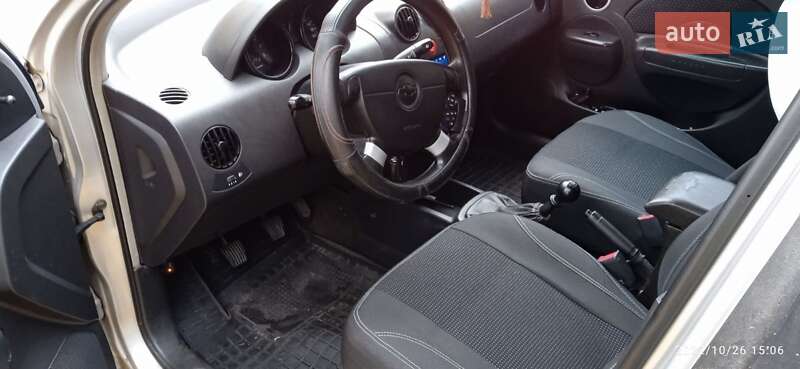 Седан Chevrolet Aveo 2005 в Кривому Розі