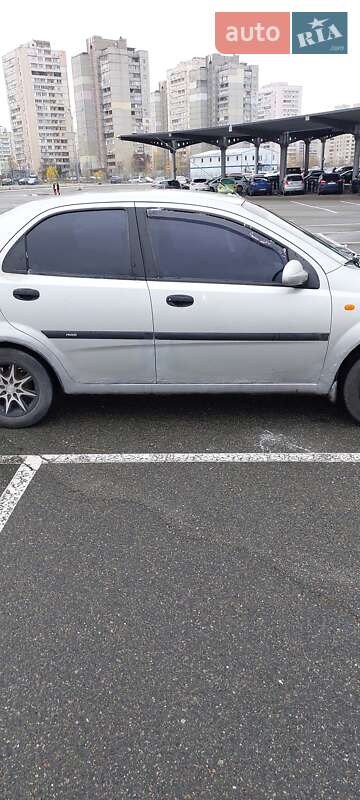 Хетчбек Chevrolet Aveo 2005 в Києві