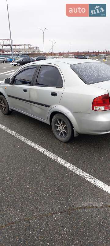 Хетчбек Chevrolet Aveo 2005 в Києві