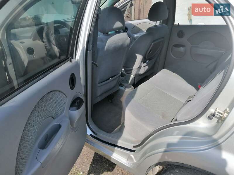 Седан Chevrolet Aveo 2005 в Новых Санжарах
