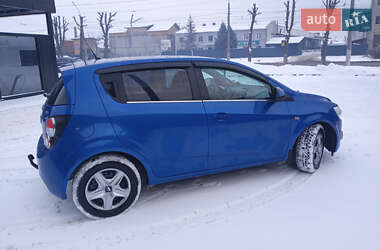 Хэтчбек Chevrolet Aveo 2013 в Ивано-Франковске