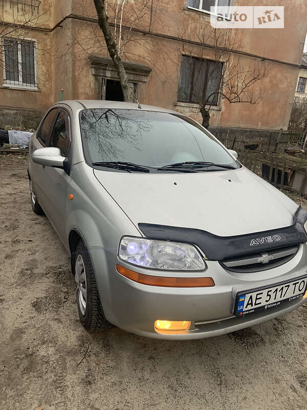 Седан Chevrolet Aveo 2005 в Днепре