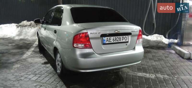 Седан Chevrolet Aveo 2004 в Дніпрі