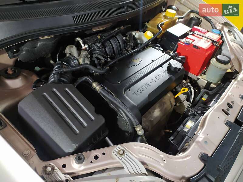 Седан Chevrolet Aveo 2008 в Киеве