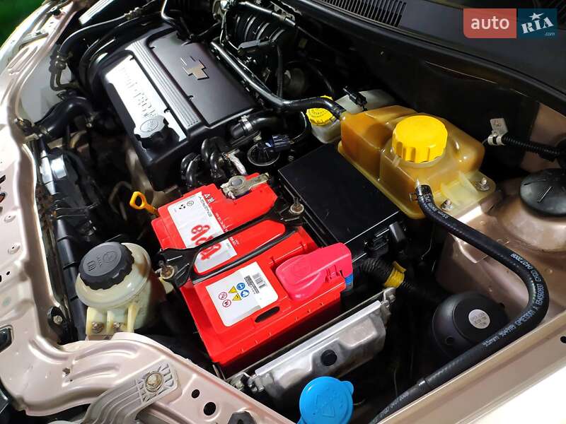 Седан Chevrolet Aveo 2008 в Киеве
