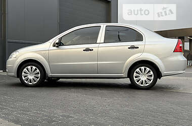 Седан Chevrolet Aveo 2010 в 